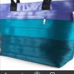 Harvey’s Seatbelt Bags ISO